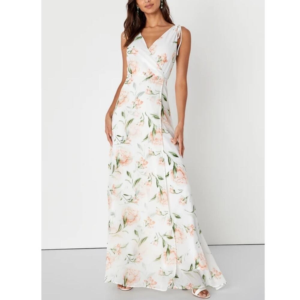 Lulus Romantic Possibilities Floral Print Maxi Dress Ethereal Deep-V Size M Soft